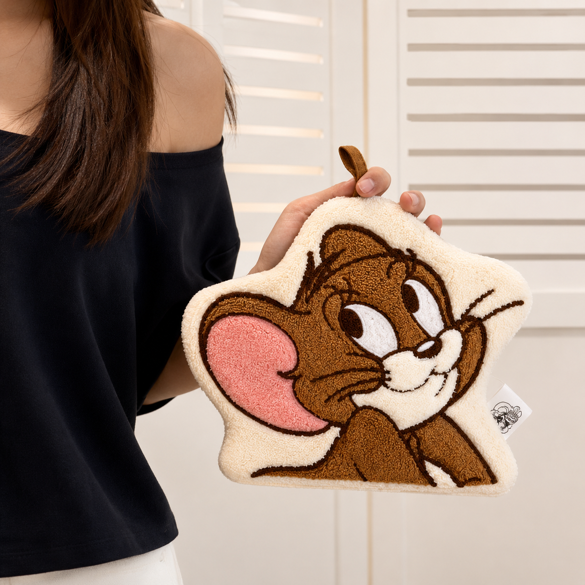 Tom & Jerry Embroidered Character Hand Towel