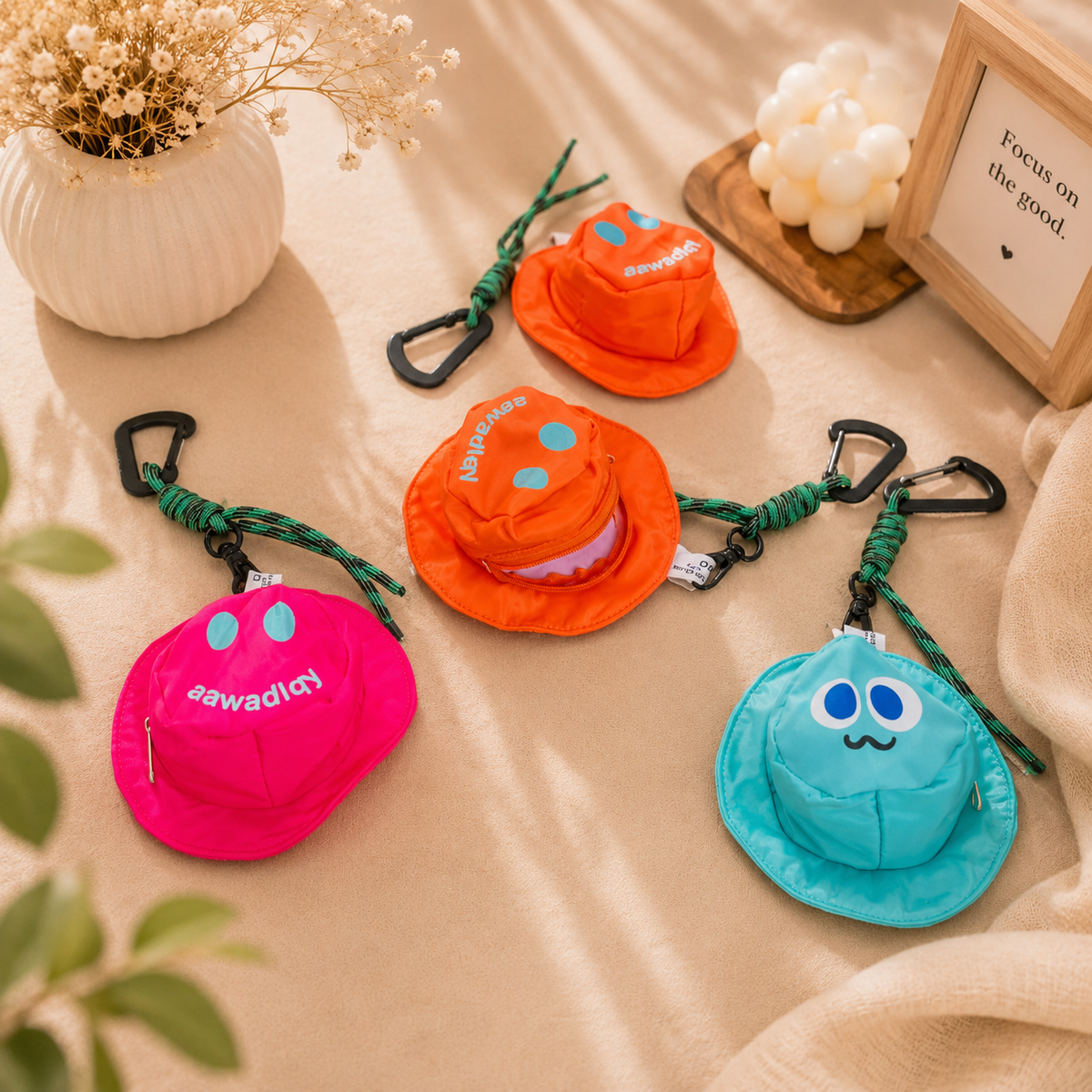 Mini Bag Charm & Keychain | Smiley Face Carabiner Clip